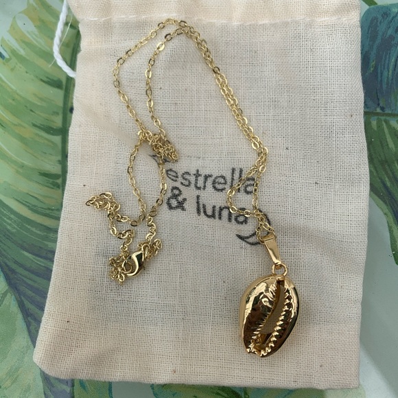 Cowrie Shell Boho Necklace - Picture 2 of 8